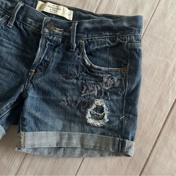 Abercrombie & Fitch Micro Low Rise Denim Shorts Women’s Ladies 0 Cuffed VTG Y2K - Picture 5 of 15